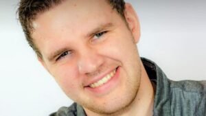 Mark Koole geeft sportcommentaar op TikTok